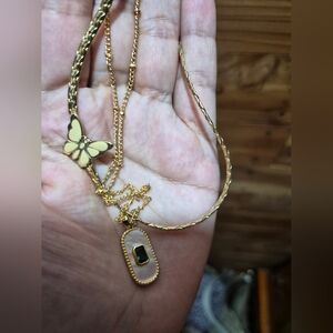 Fashion Jewelry Gold Butterfly Necklace with Yellow Enamel and Green Stone